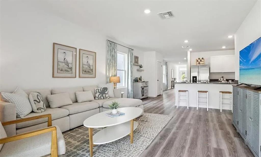 32528 Weathered Oak Drive Wesley Chapel, FL 33543 - Photo 6 of 18