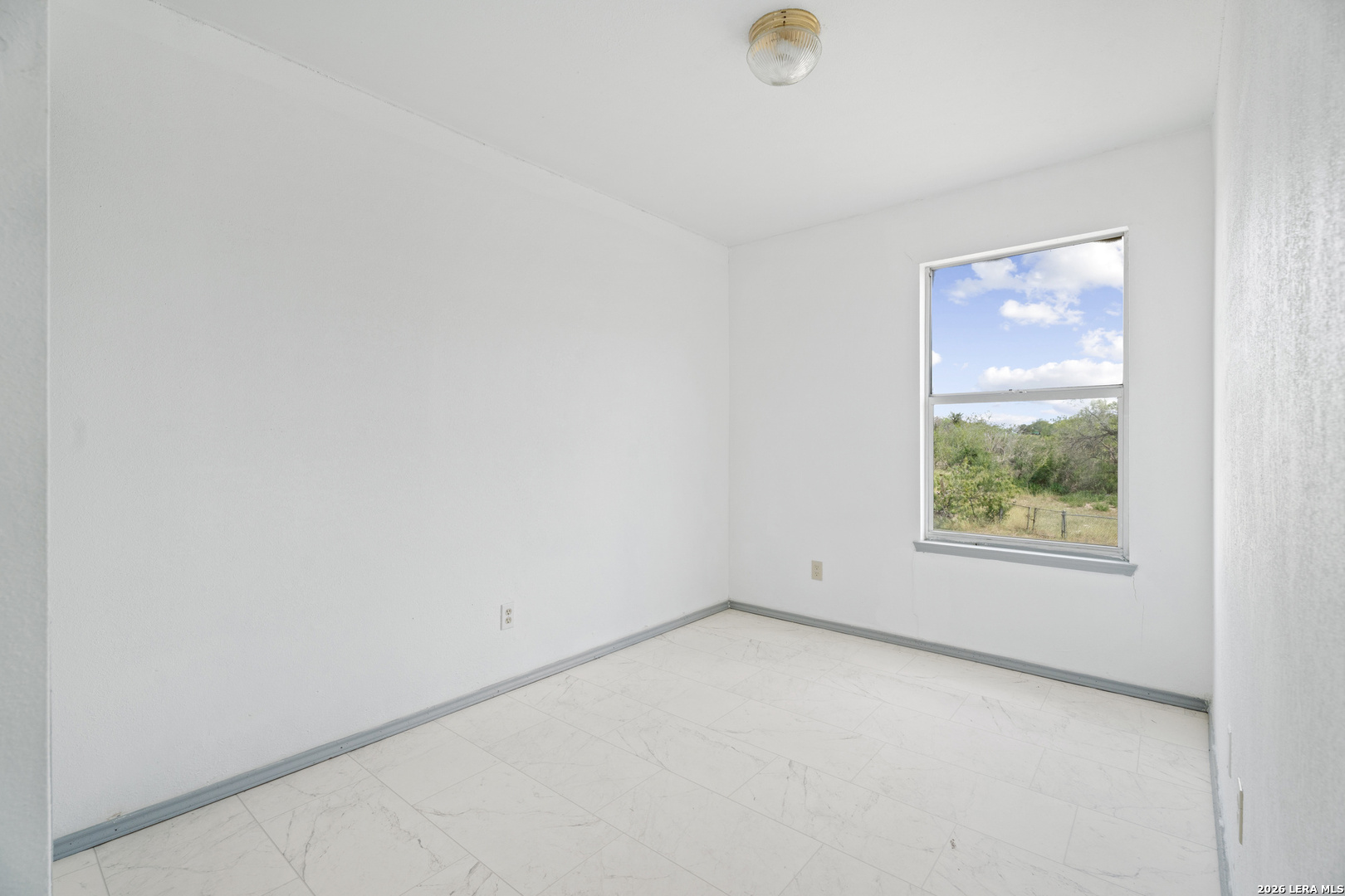 12160 Interstate 10 Converse, TX 78109 - Photo 17 of 26