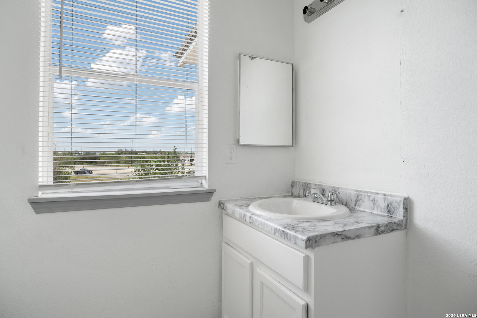 12160 Interstate 10 Converse, TX 78109 - Photo 20 of 26