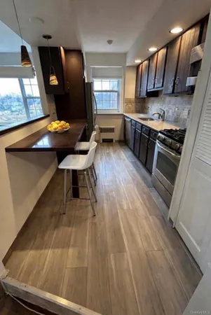 $2,700 | 220 Pelham Road, Unit 5E, New Rochelle, NY 10805