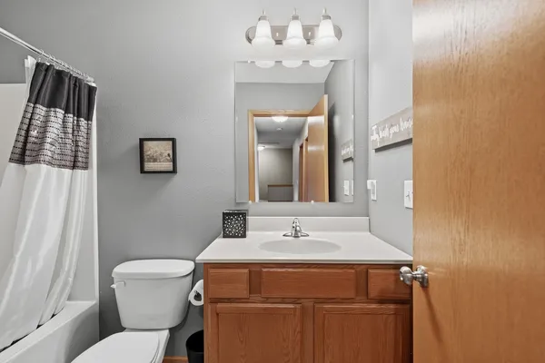 $248,500 | 1570 Savannah Circle, Unit A1, Davenport, IA 52807