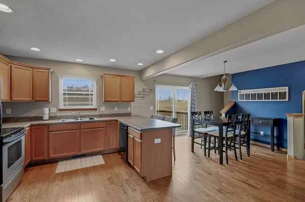 $248,500 | 1570 Savannah Circle, Unit A1, Davenport, IA 52807