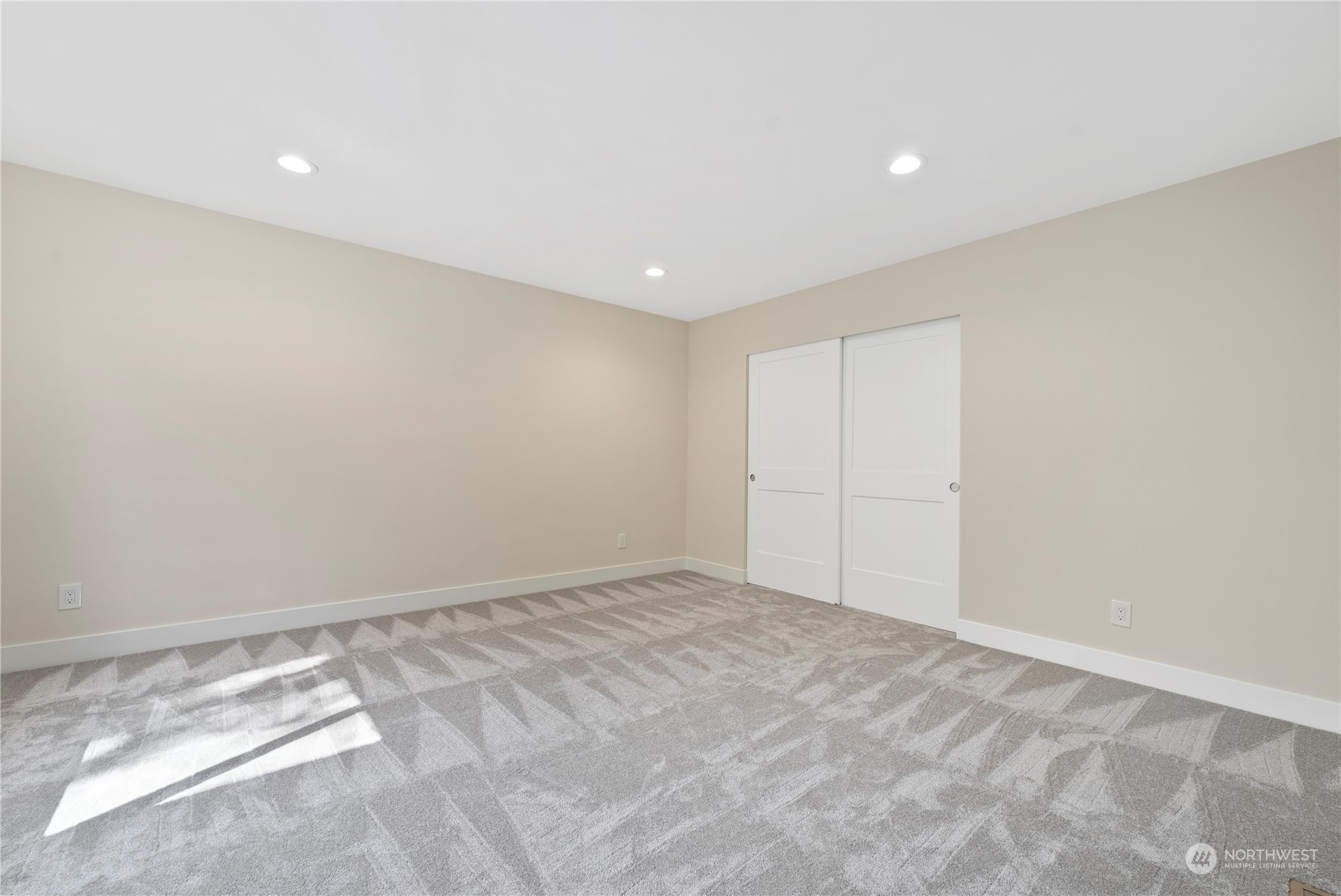725 Edmonds Way Edmonds, WA 98020 - Photo 23 of 30 Gallery Image 23