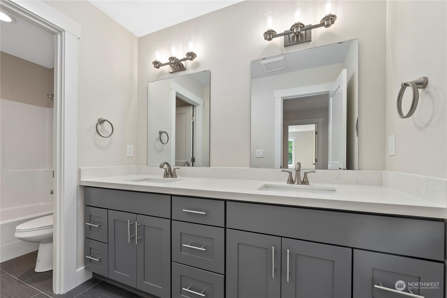725 Edmonds Way Edmonds, WA 98020 - Photo 24 of 30 Gallery Image 24