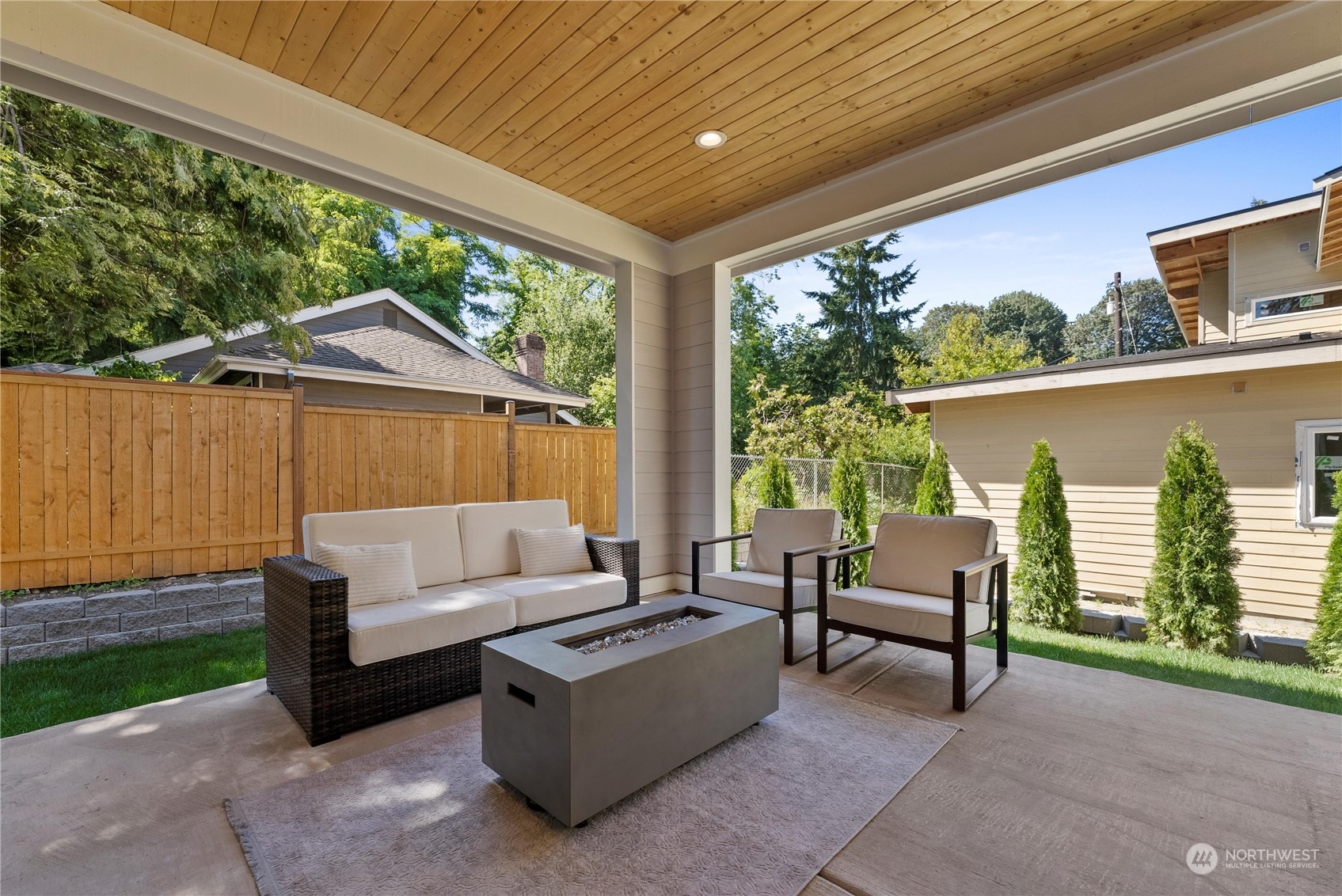 725 Edmonds Way Edmonds, WA 98020 - Photo 26 of 30 Gallery Image 26