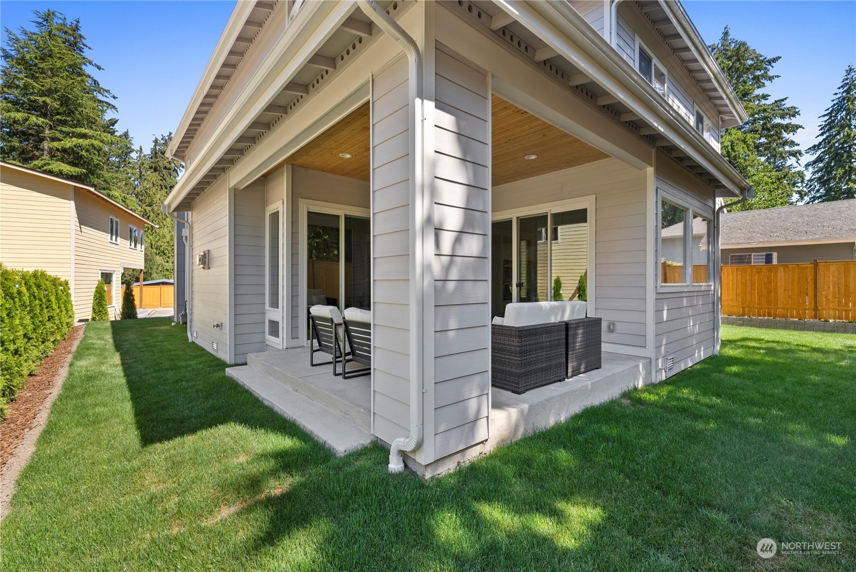 725 Edmonds Way Edmonds, WA 98020 - Photo 28 of 30 Gallery Image 28