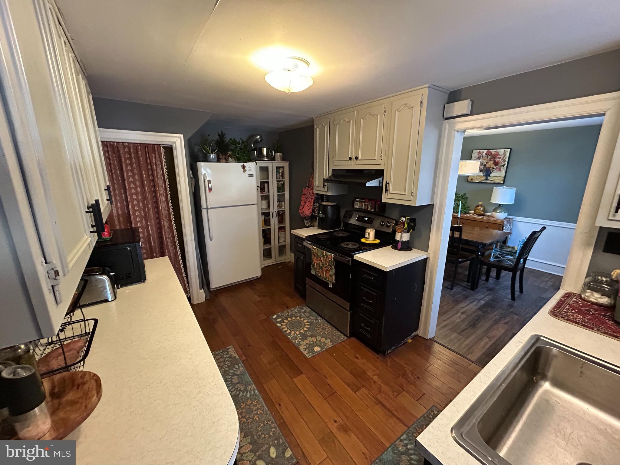 520 Ridge Street Lansdale, PA 19446 - Photo 7 of 18 Kitchen