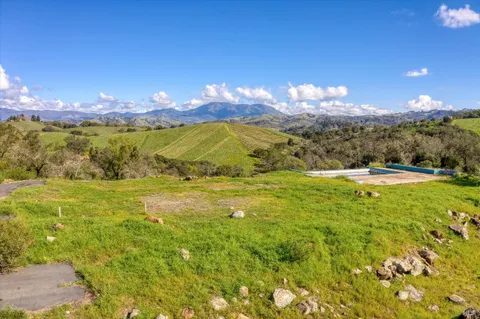 $1,750,000 | 10547 And 10443 Chalk Hill Road, Healdsburg, CA 95448