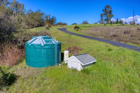 $1,750,000 | 10547 And 10443 Chalk Hill Road, Healdsburg, CA 95448