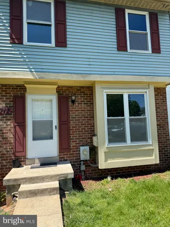 $2,400 | 2712 Red Oak Lane, Lanham, MD 20706