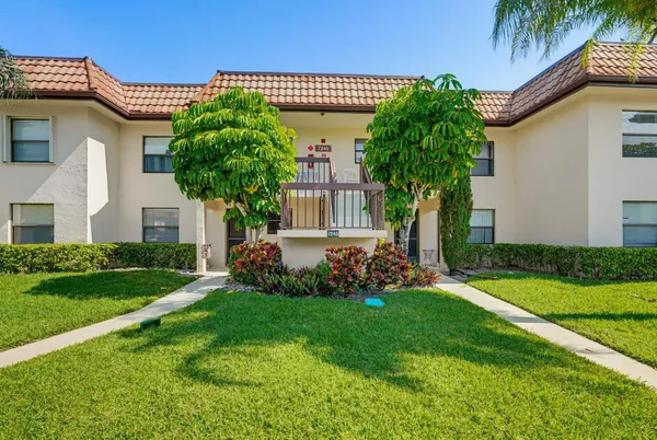 $2,200 | 7245 Golf Colony Court, Unit 204, Lake Worth, FL 33467