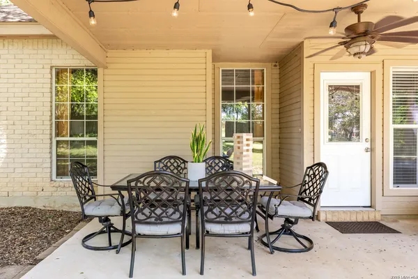 $2,300 | 1131 Flaming Oak Drive, New Braunfels, TX 78132