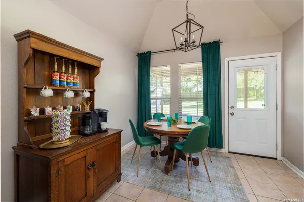 $2,300 | 1131 Flaming Oak Drive, New Braunfels, TX 78132