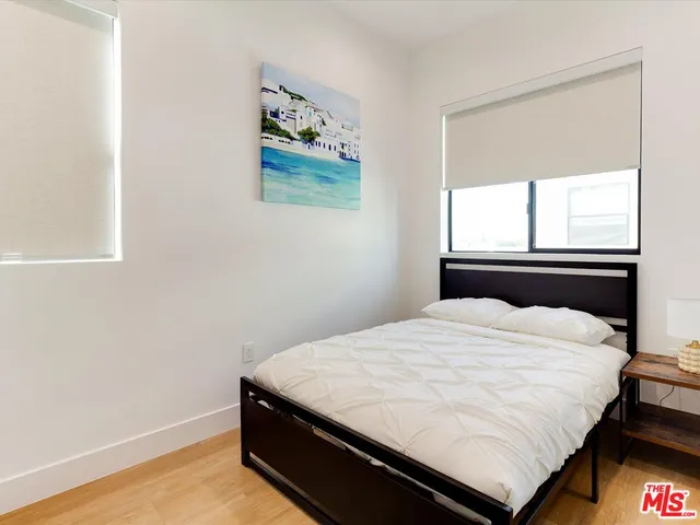 $5,195 | 2815 1/2 Redondo Boulevard, Los Angeles, CA 90016