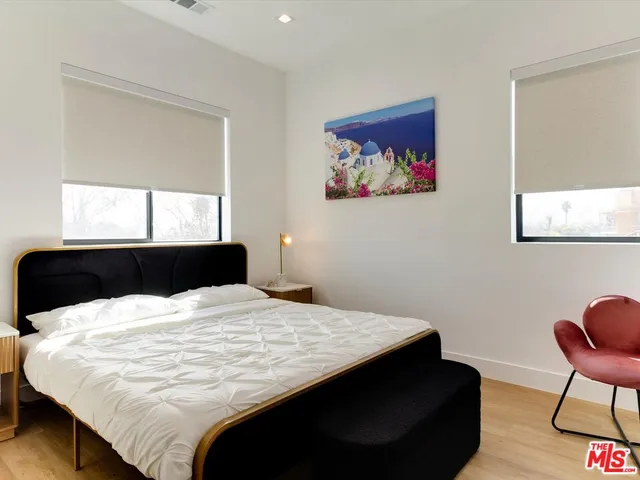 $5,195 | 2815 1/2 Redondo Boulevard, Los Angeles, CA 90016