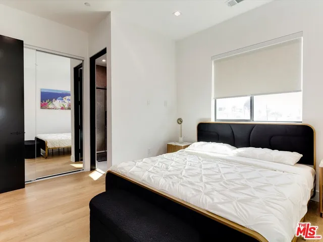 $5,195 | 2815 1/2 Redondo Boulevard, Los Angeles, CA 90016