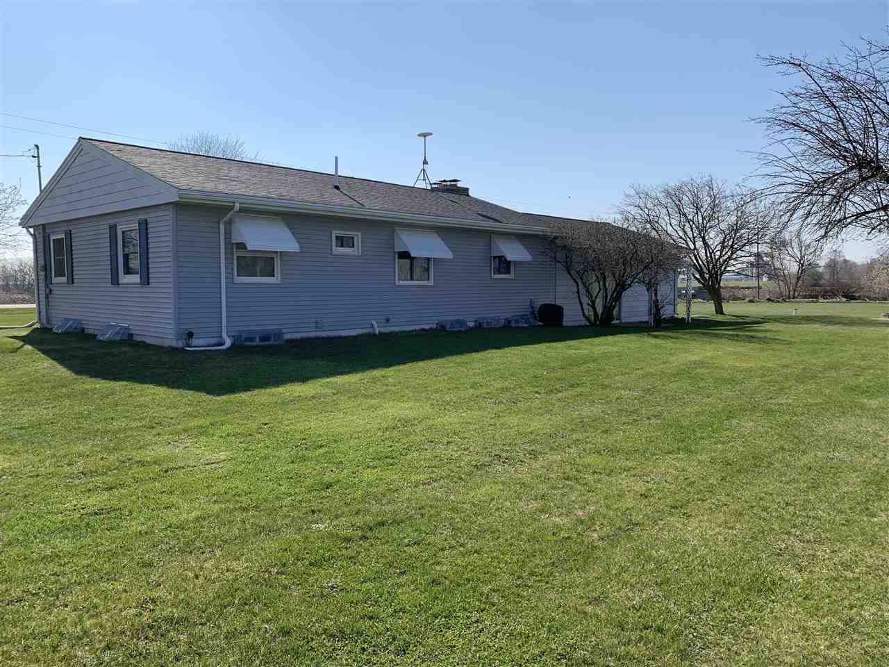 2512 South Baldwin Road Ithaca, MI 48847 - Photo 3 of 21 1873804-2.JPG