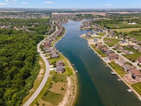 $589,900 | 9187 Michigan Drive, Crown Point, IN 46307