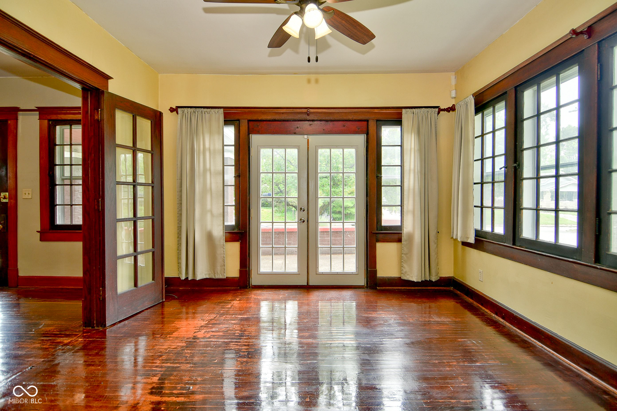702 North Riley Avenue Indianapolis, IN 46201 - Photo 11 of 54 Gallery Image 11