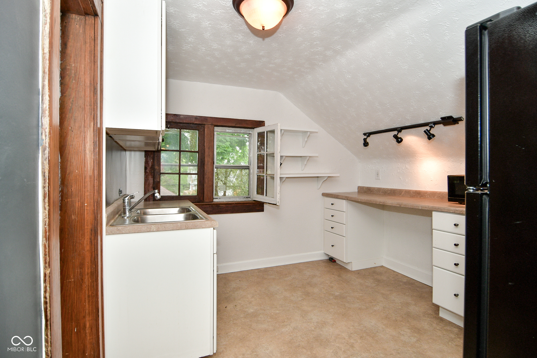 702 North Riley Avenue Indianapolis, IN 46201 - Photo 42 of 54 Gallery Image 42