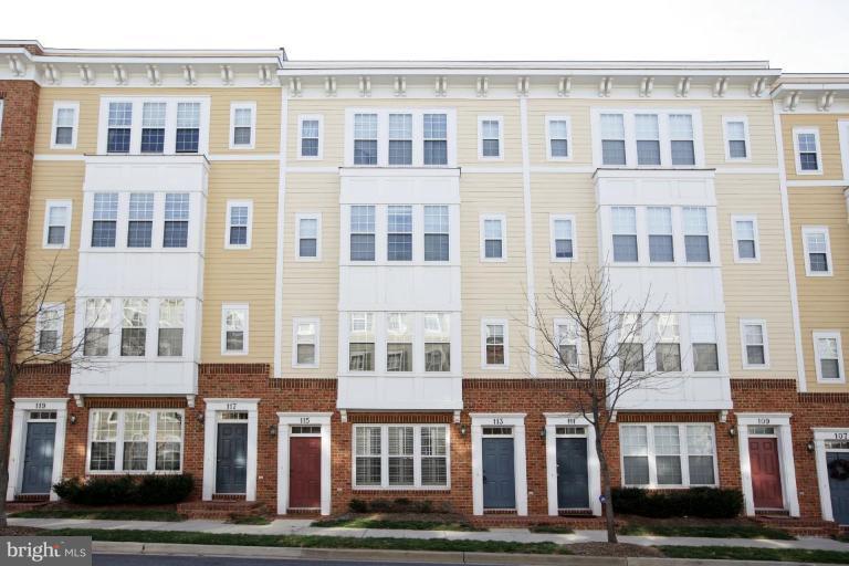 113 Bucksfield Road Gaithersburg, MD 20878 - Photo 1 of 26 Exterior (Main)