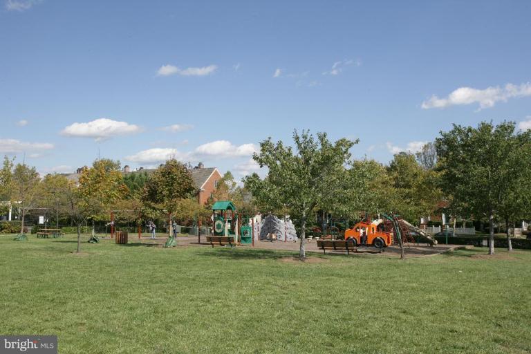 113 Bucksfield Road Gaithersburg, MD 20878 - Photo 21 of 26 Community Amenities 3