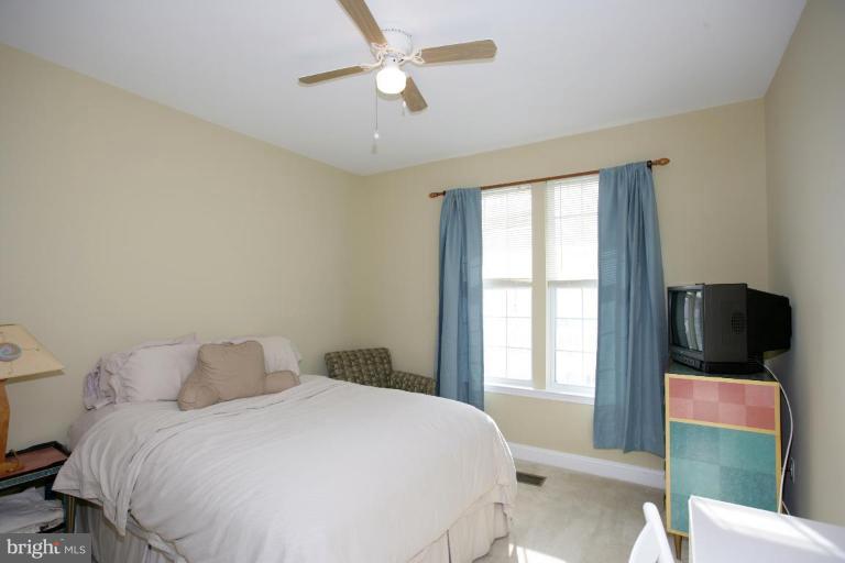 113 Bucksfield Road Gaithersburg, MD 20878 - Photo 5 of 26 Bedroom #3