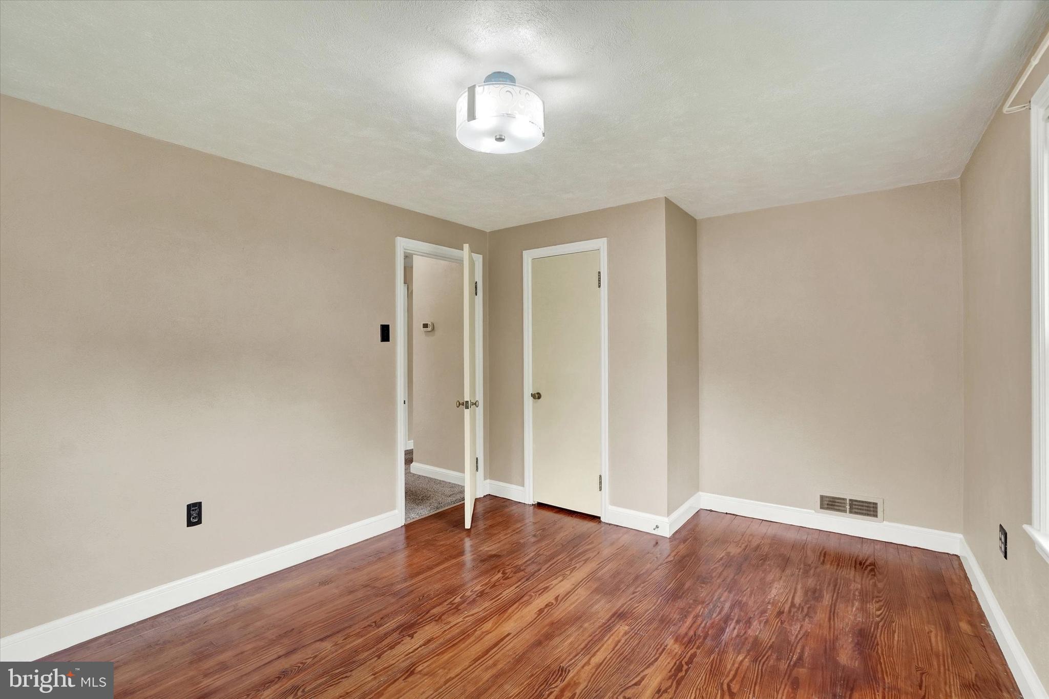 1129 Ruxton Road York, PA 17403 - Photo 11 of 30 Gallery Image 11