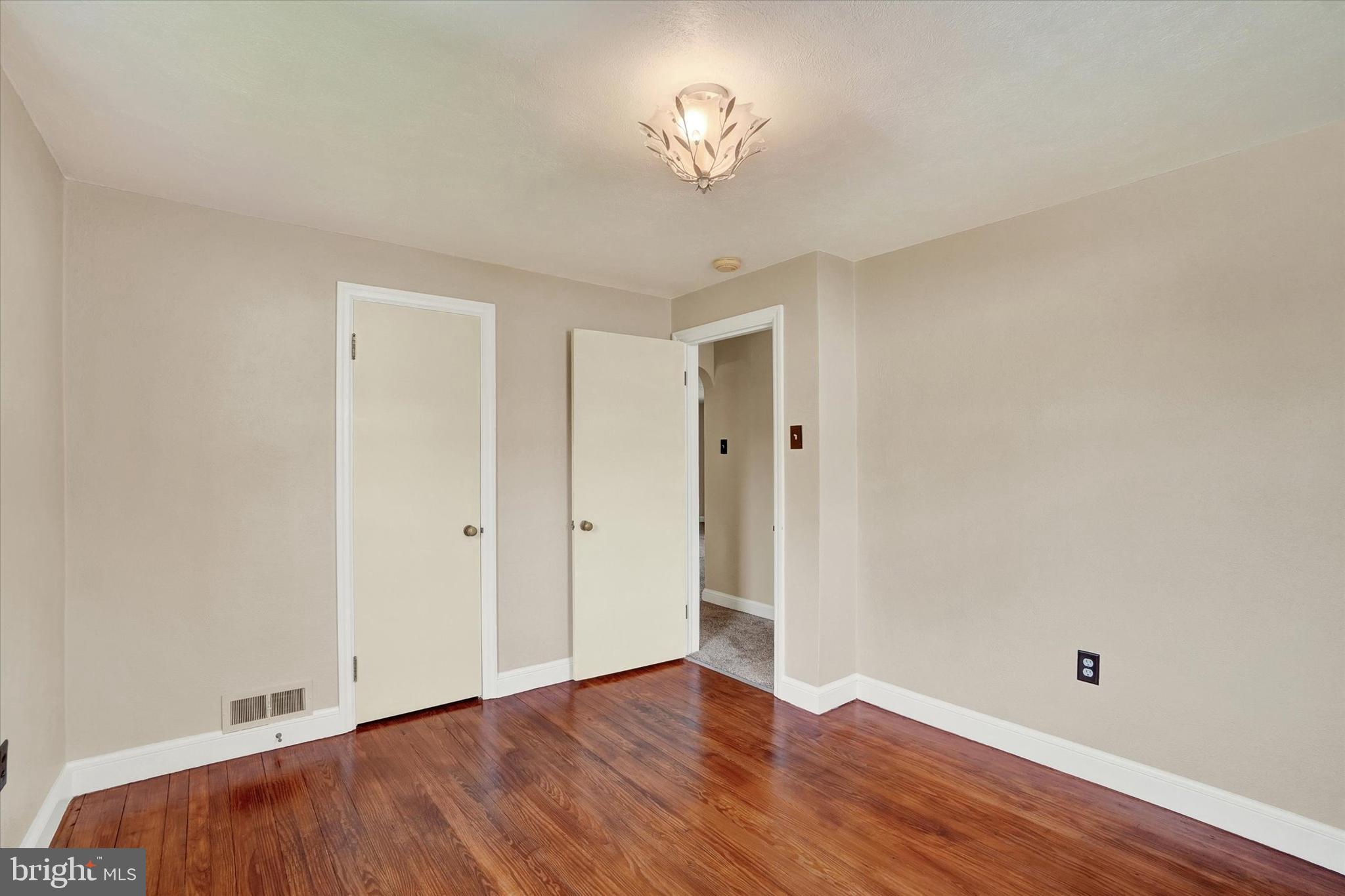 1129 Ruxton Road York, PA 17403 - Photo 14 of 30 Gallery Image 14