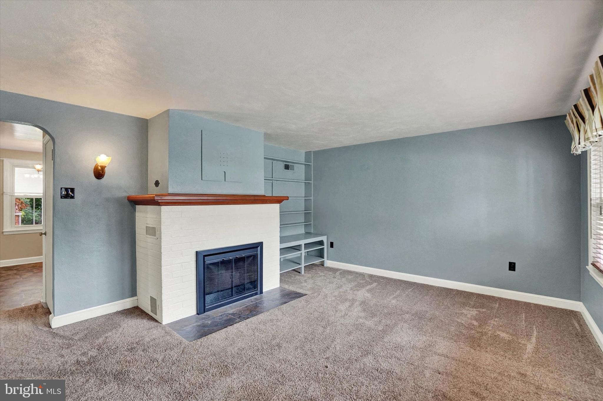 1129 Ruxton Road York, PA 17403 - Photo 2 of 30 Gallery Image 2
