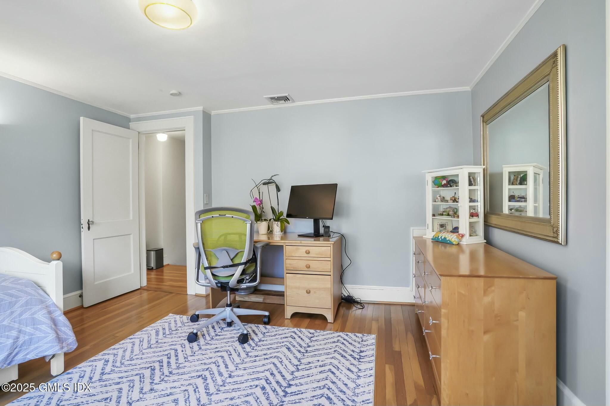71 Valleywood Road Cos Cob, CT 06807 - Photo 21 of 35 2nd bedroom