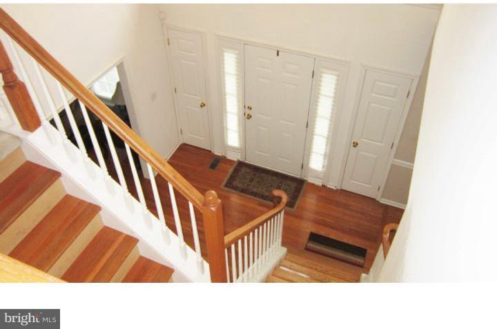 101 Angela Way Newark, DE 19702 - Photo 9 of 23 Foyer