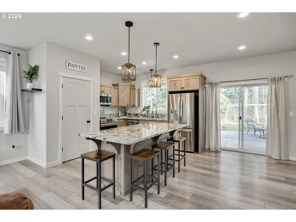 $839,900 | 27754 South Cedar Bridge Lane, Colton, OR 97017