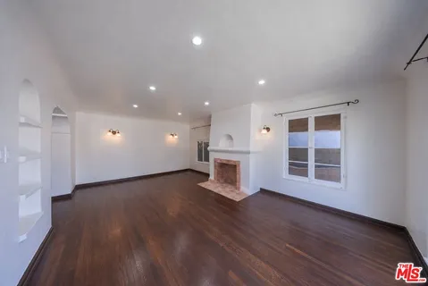 $6,400 | 8230 Blackburn Avenue, Unit 1, Los Angeles, CA 90048