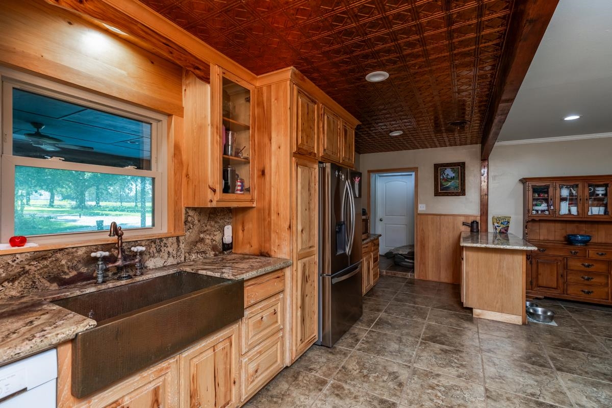 2231 Neyland Road Silsbee, TX 77656 - Photo 19 of 48