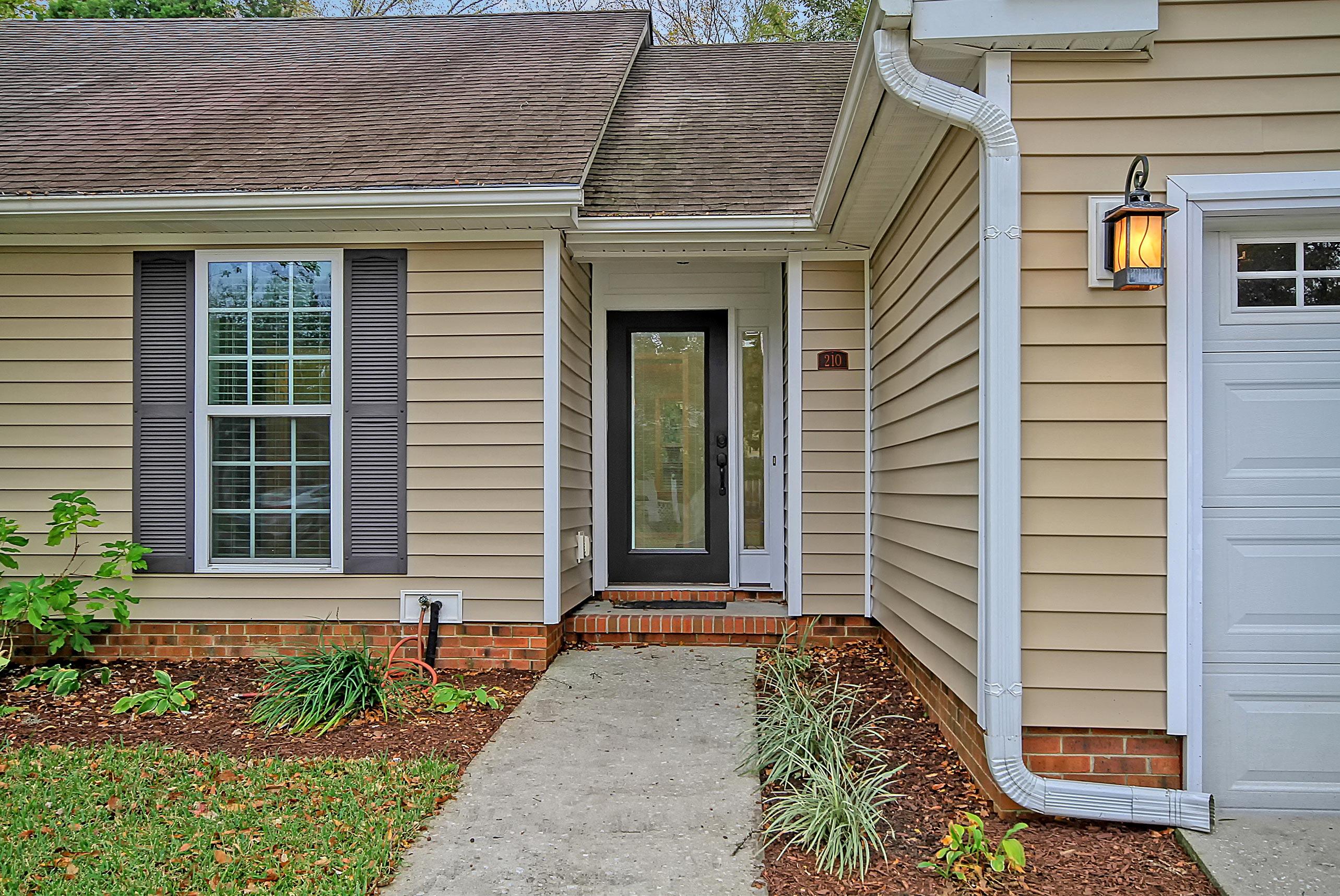 210 Hamlet Road Summerville, SC 29485 - Photo 4 of 42 210 Hamlet Rd