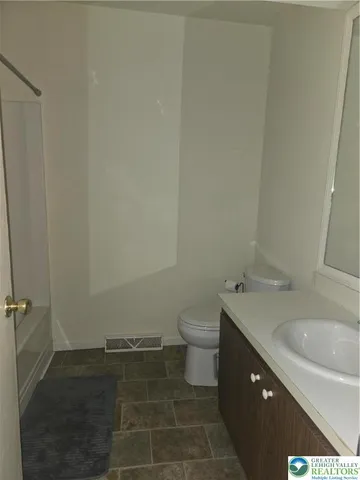 $1,825 | 1331 Pennsylvania Avenue, Emmaus, PA 18049