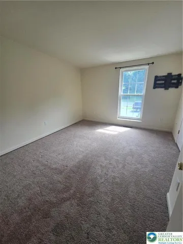 $1,825 | 1331 Pennsylvania Avenue, Emmaus, PA 18049