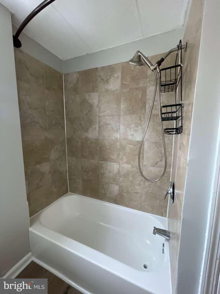 1623 Carswell Street Baltimore, MD 21218 - Photo 9 of 16 Full Bath (Upper Level)