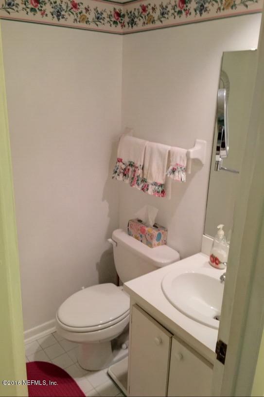 348 Raleigh Road Jacksonville, FL 32225 - Photo 12 of 25 1/2 bath