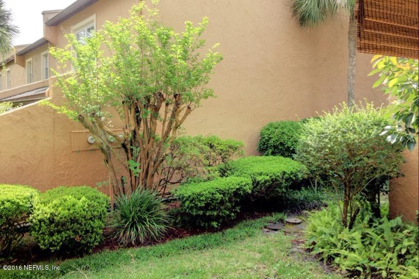 348 Raleigh Road Jacksonville, FL 32225 - Photo 8 of 25 backard