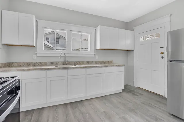 $289,999 | 11 Ina Street, Springfield, MA 01109