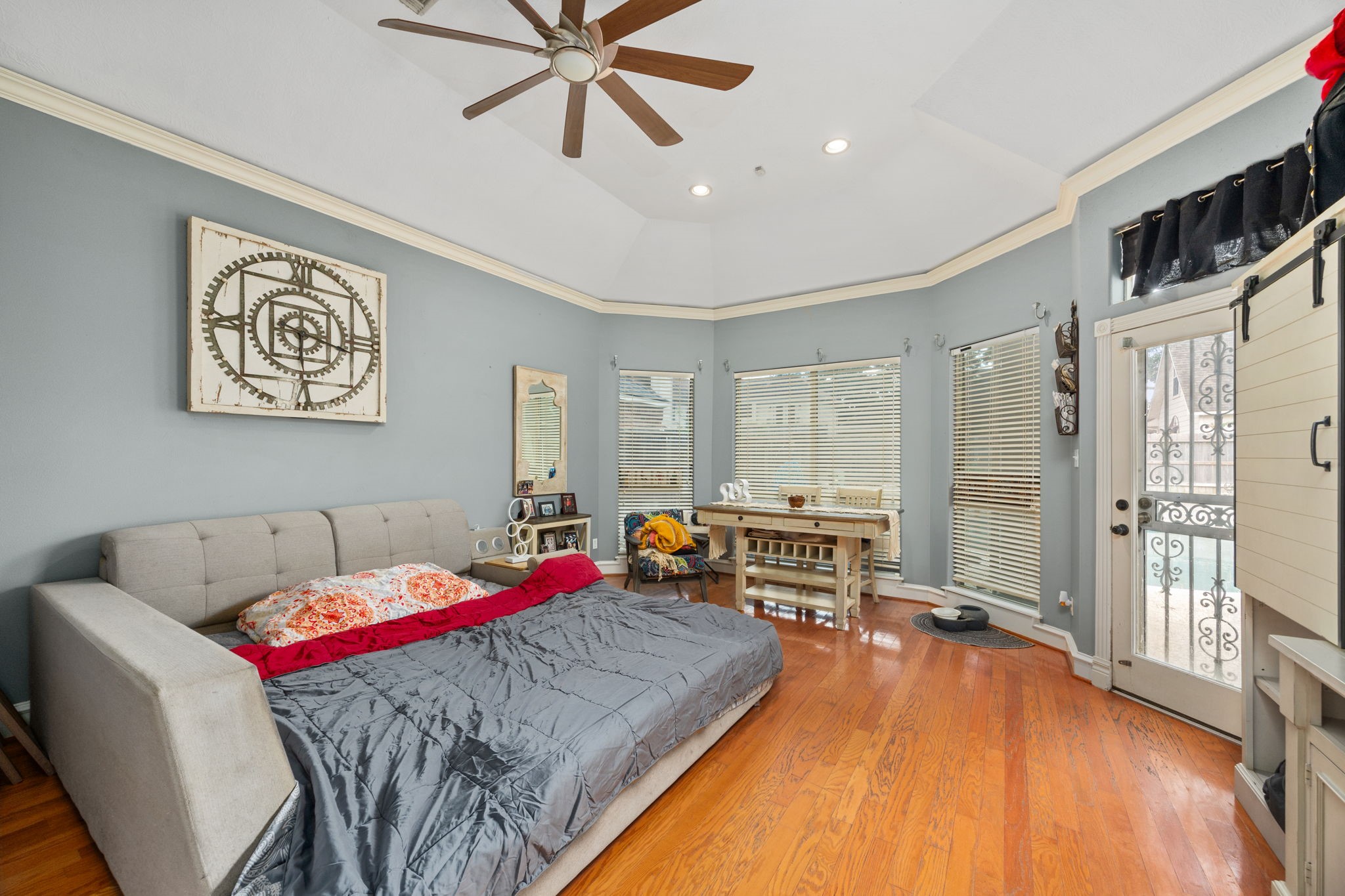 13307 Cypress Pond Road Cypress, TX 77429 - Photo 36 of 50 a bed room with a bed and a couch