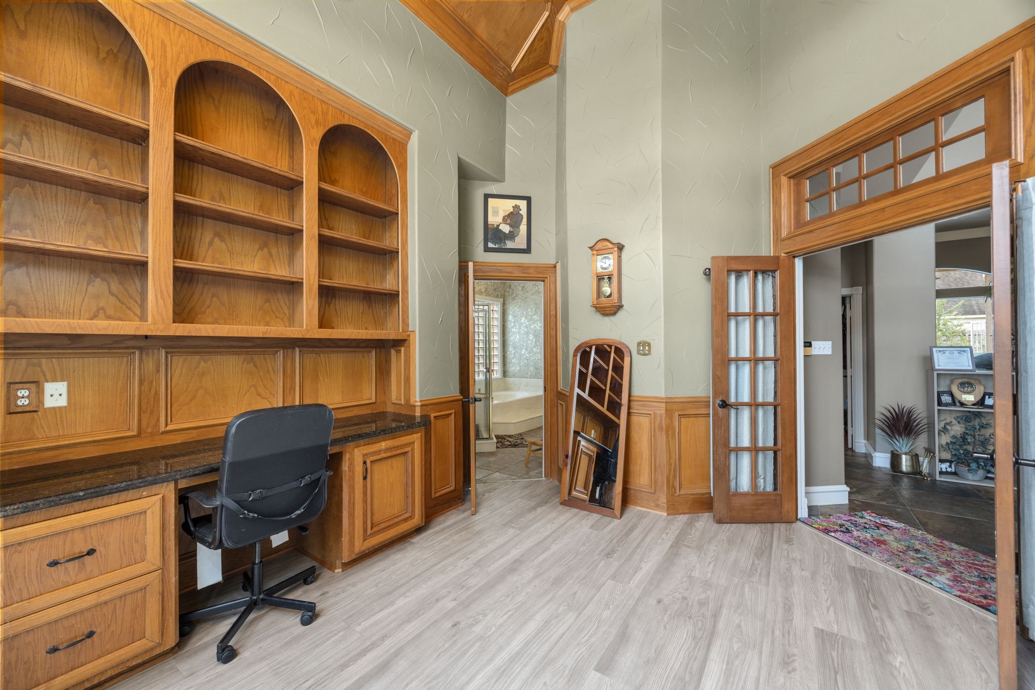 13307 Cypress Pond Road Cypress, TX 77429 - Photo 42 of 50 a workspace with furniture and wooden floor