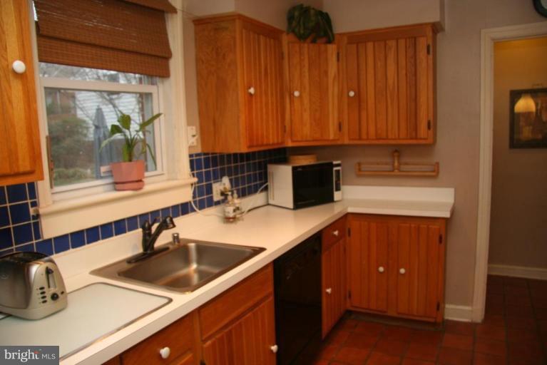 10420 Inwood Avenue Silver Spring, MD 20902 - Photo 6 of 25 Kitchen #2
