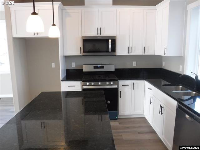 922 Chestnut Street Independence, OR 97351 - Photo 4 of 13 Gallery Image 4