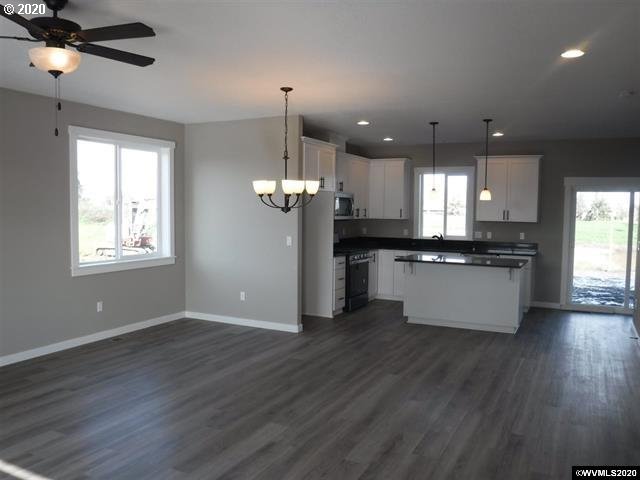 922 Chestnut Street Independence, OR 97351 - Photo 6 of 13 Gallery Image 6