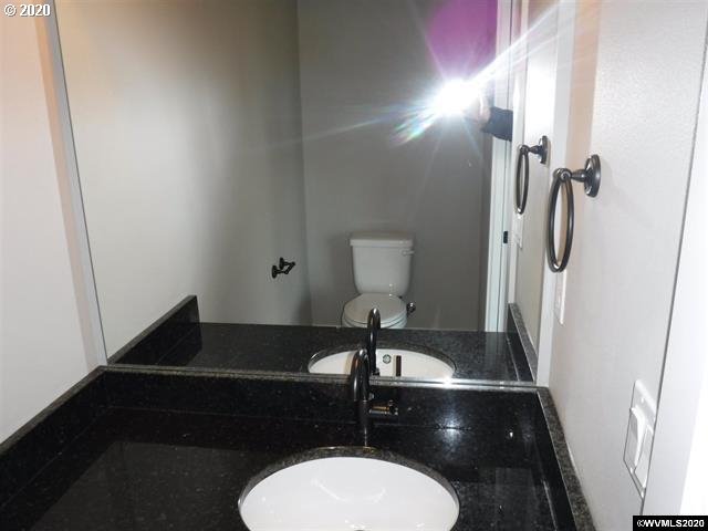 922 Chestnut Street Independence, OR 97351 - Photo 7 of 13 Gallery Image 7