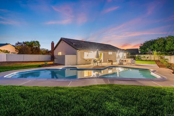 $1,950,000 | 2002 Ladera Court, Carlsbad, CA 92009