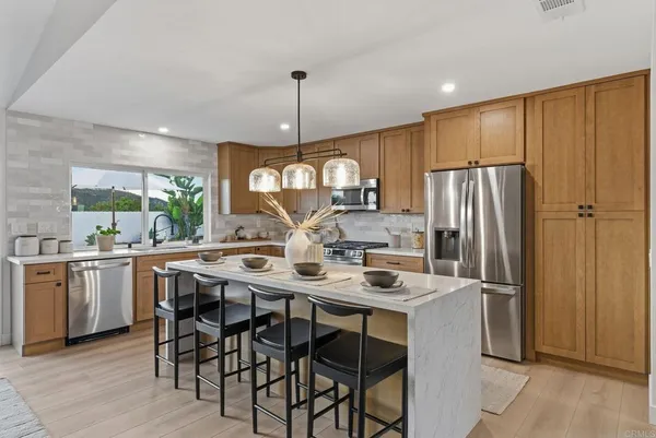 $1,950,000 | 2002 Ladera Court, Carlsbad, CA 92009